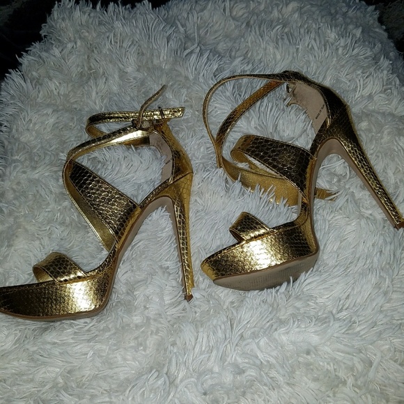 Nine West Gold Open Toe Heels - Picture 2 of 2